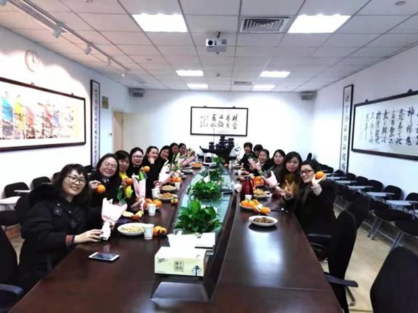 抖圈女神欢度第109个三八国际妇女节