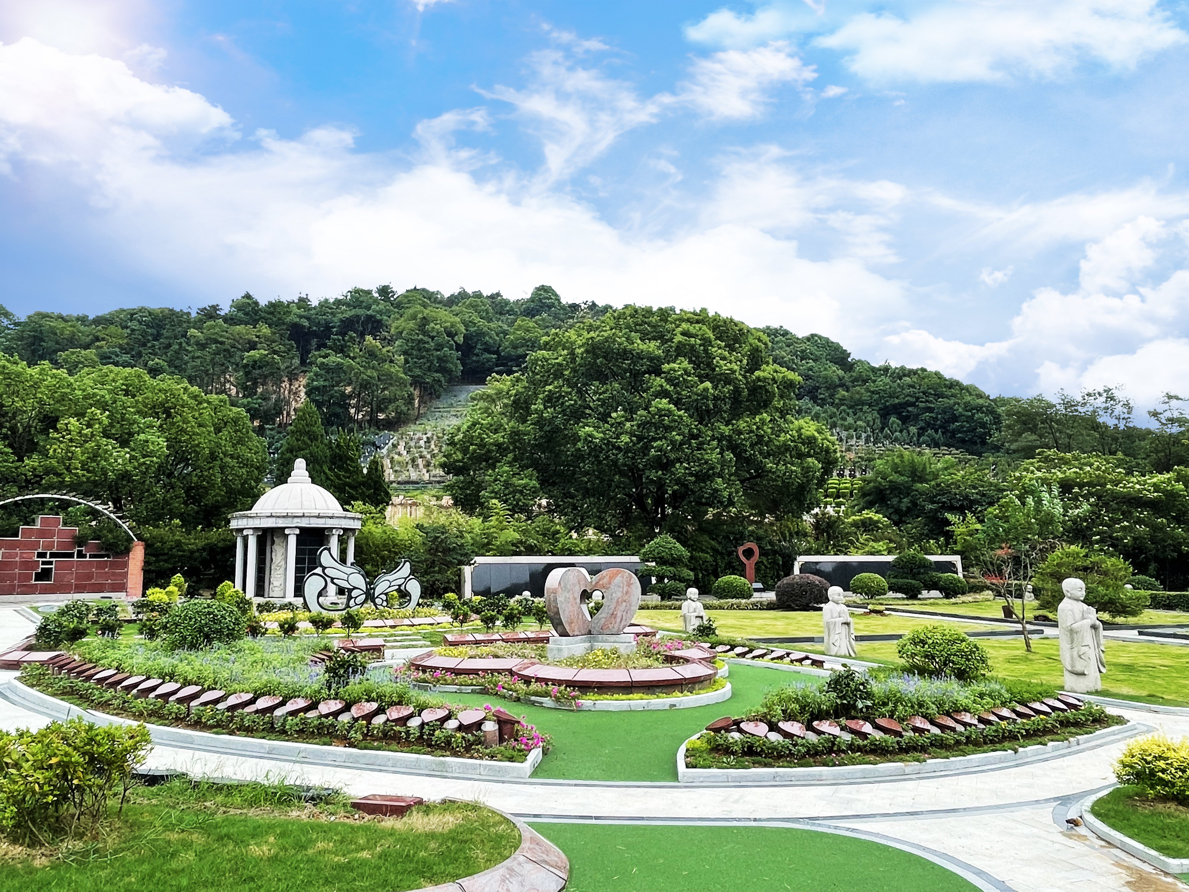 现代墓园与古板墓园有什么区别？